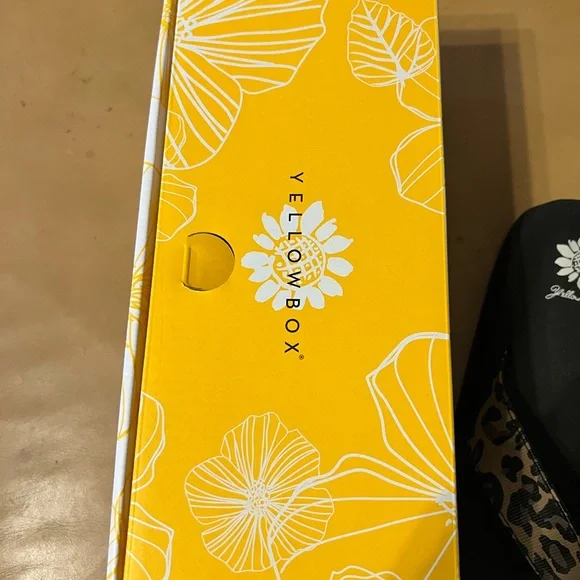 Yellow Box Women's Black Leopard Strap Flip Flop Sandals KINSLEY STYLE SIZE 11 - Picture 3 of 5